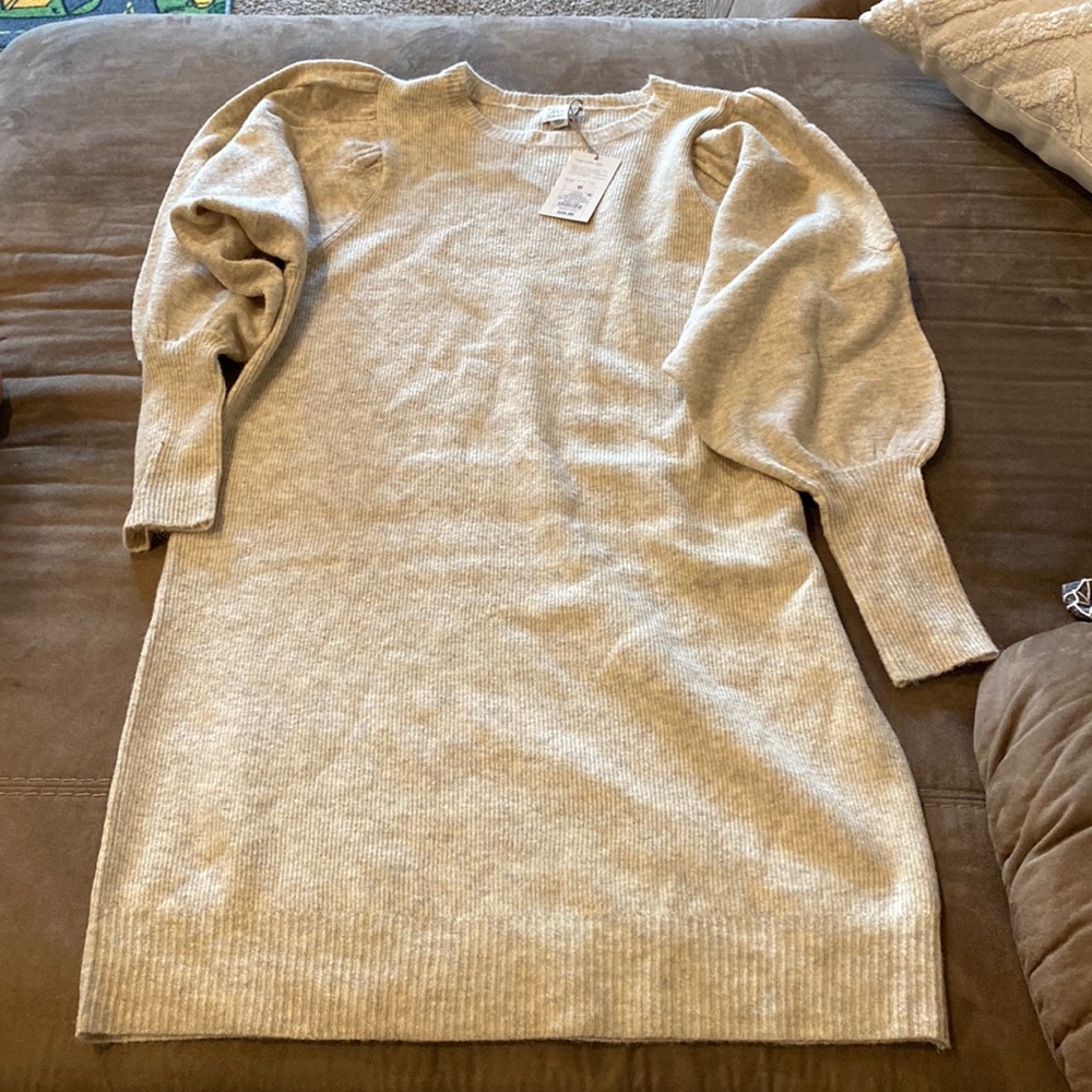 Sweater Dress - Cream w Grey specs